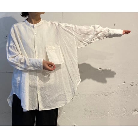 UNIVERSAL TISSU リネン バンドカラーシャツ アカタータン