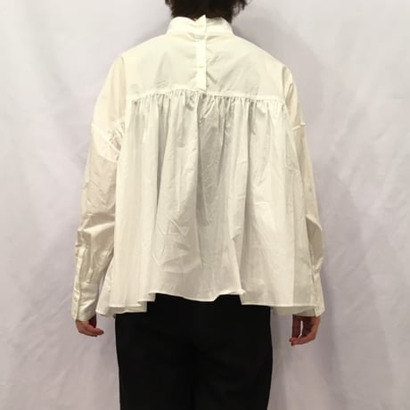 UNIVERSAL TISSU モックネックブラウス　クロ