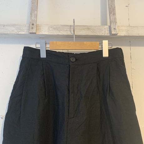 UNIVERSAL TISSU オリジナルフレンチリネンハーフパンツ クロ