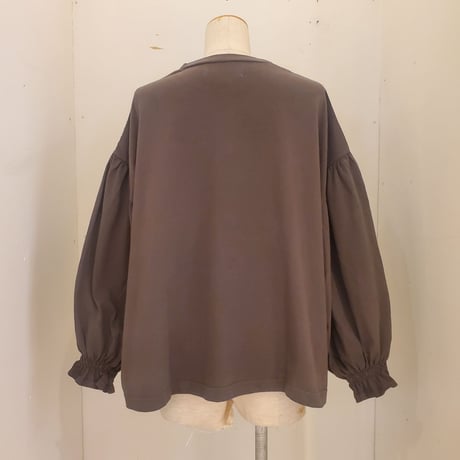 【UNIVERSAL SEVEN】オールUSAコットン 袖口ギャザープルオーバー