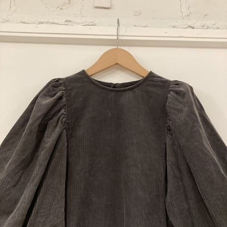 GALERIE TISSU リサイクルコーデュロイ ギャザースリーブワンピース チャコール