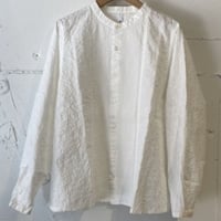 grin ｋｏｅｄａ刺繍ピンタックシャツ オフ白