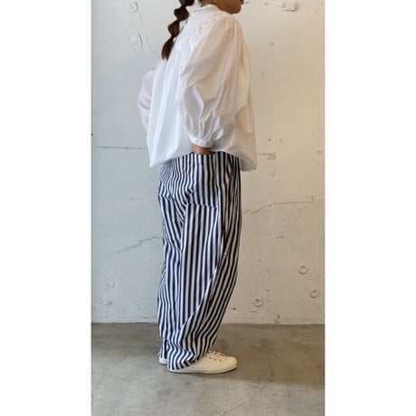 UNIVERSAL TISSU スタンドカラーブラウス シロ