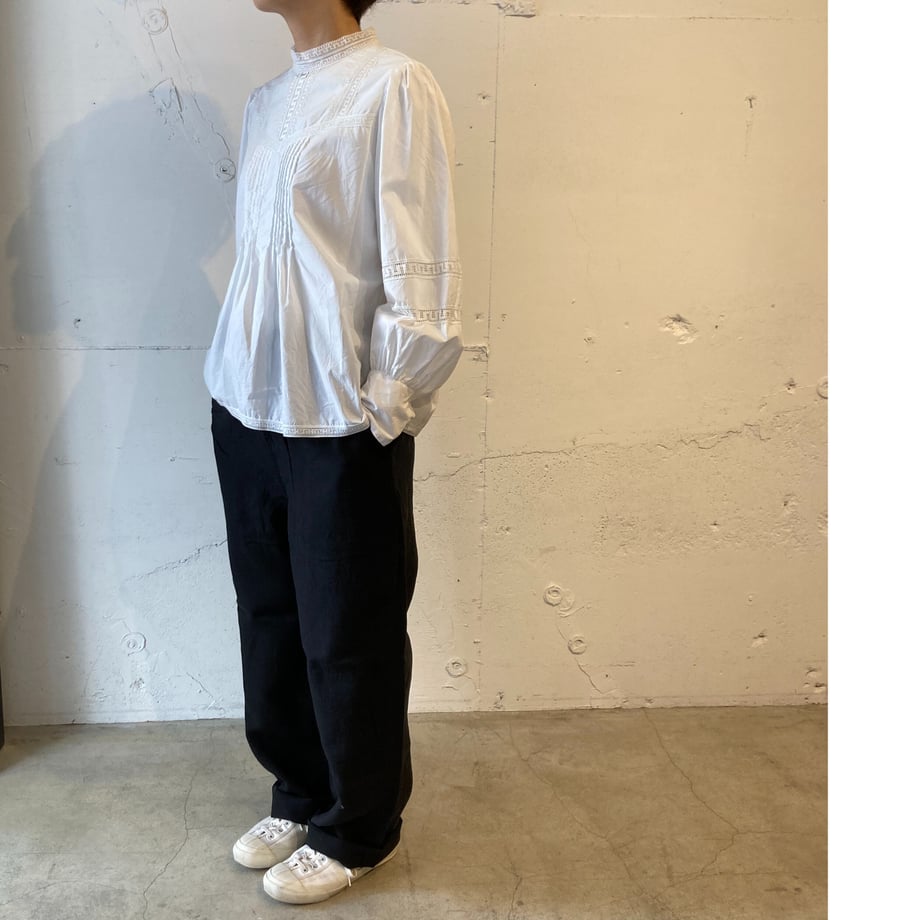 6256b543a1027518d004e1a1