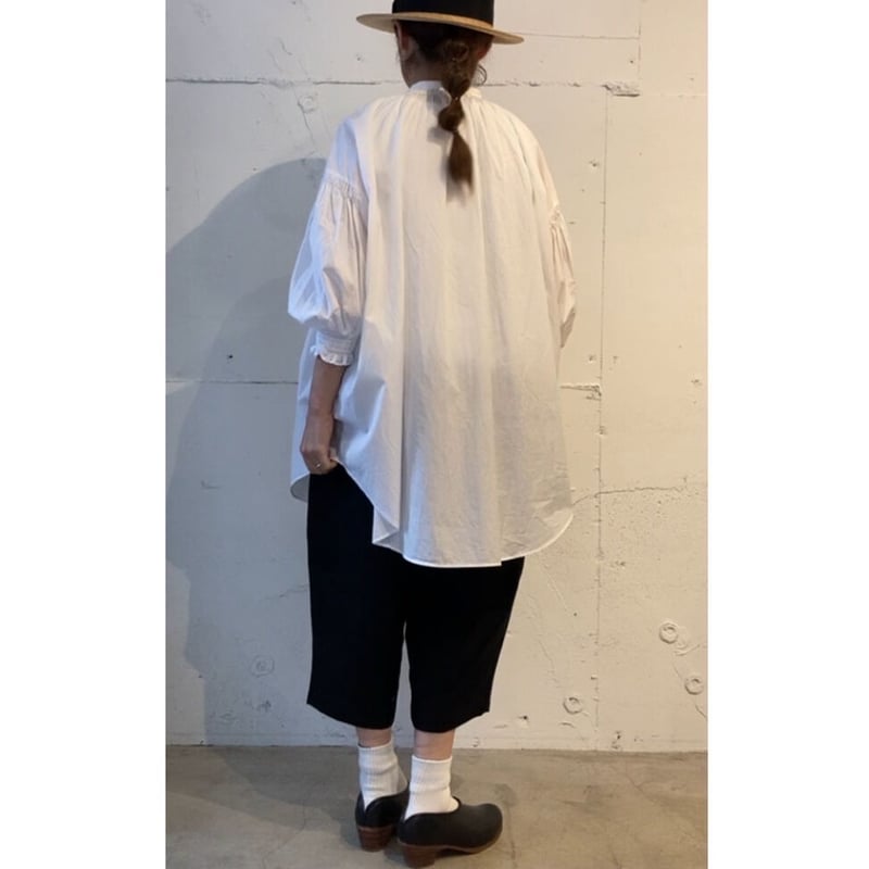 UNIVERSAL TISSU バンドカラーシェルボタンブラウス 日本製