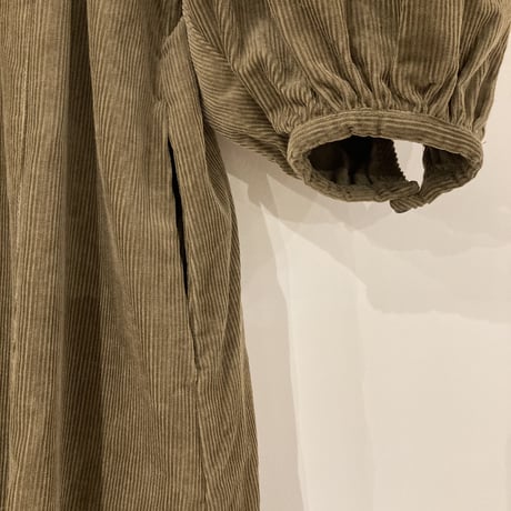 GALERIE TISSU リサイクルコーデュロイ ギャザースリーブワンピース カーキ