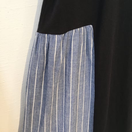 NATURAL LAUNDRY 脇ギャザーパネルワンピース ネイビー