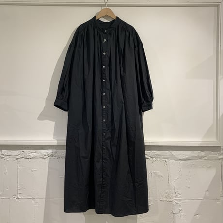 UNIVERSAL TISSU クラシックギャザーシャツドレス クロ