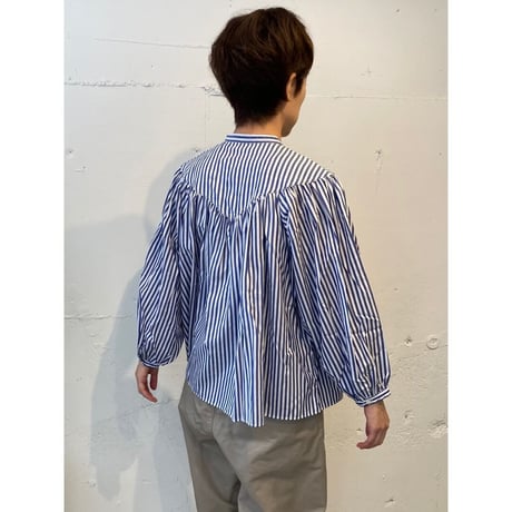 UNIVERSAL TISSU ナチュラルタイプライター クラシックギャザーブラウス シロ
