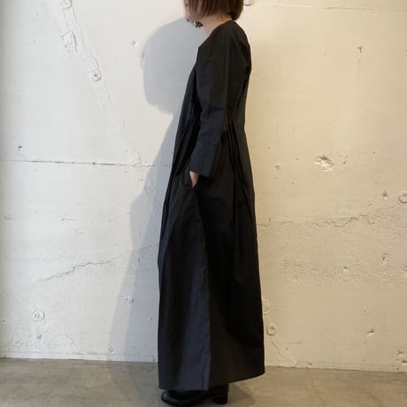 UNIVERSAL TISSU シェルボタンワンピース 白