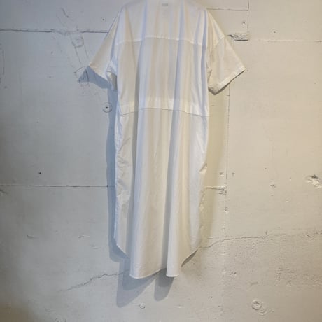 TISSU タイプライター ウエストタック切替ロングシャツ シロ