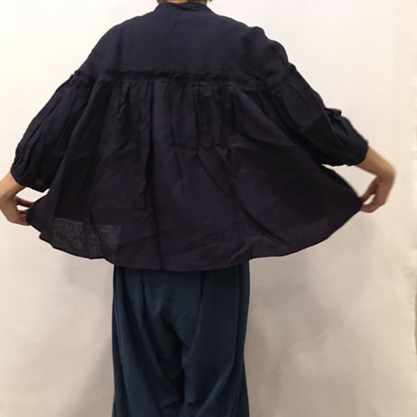 UNIVERSAL TISSU フレンチリネンバンドカラーブラウス ネイビー