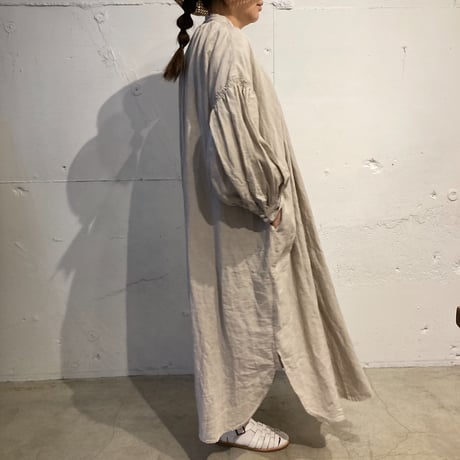 UNIVERSAL TISSU トリプルワッシャーリネン ギャザードレス クロ