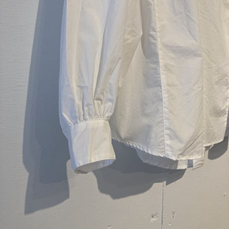 UNIVERSAL TISSU ボリュームスリーブブラウス シロ
