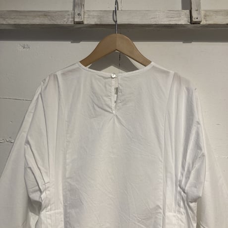 UNIVERSAL TISSU シェルボタンワンピース 白