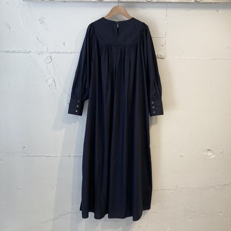 UNIVERSAL TISSU ナチュラルタイプライター クラシックギャザーワンピース ネイビー