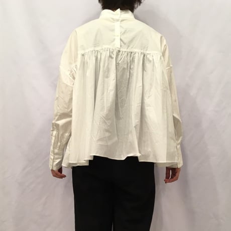UNIVERSAL TISSU モックネックブラウス　クロストライプ