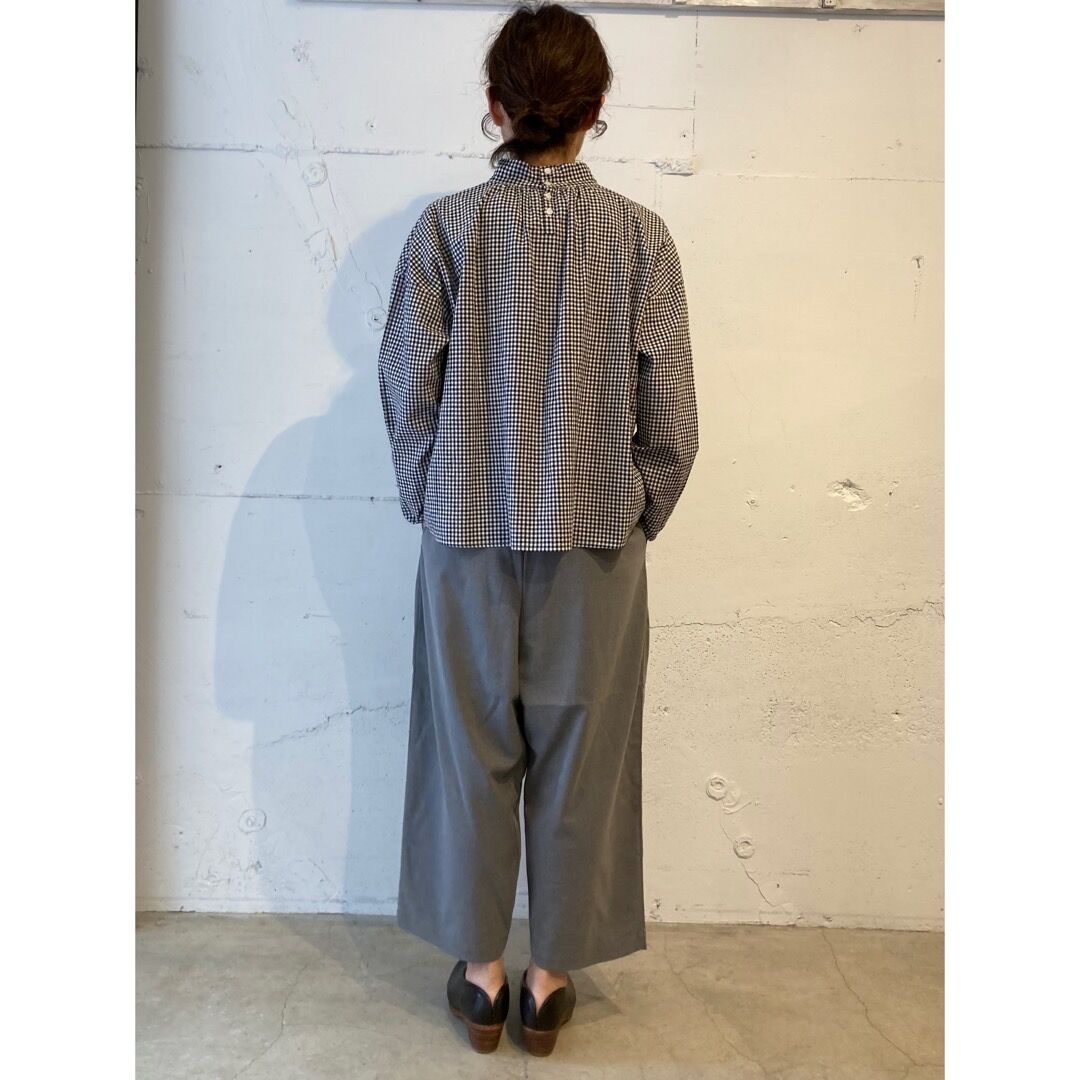 美品 OHGA オーガ チェックブラウス グリーン ノーカラー ボンディング 美品 OHGA オーガ チェックブラウス グリーン ノーカラー