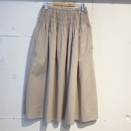 UNIVERSAL TISSU シャーリングスカート ペールベージュ