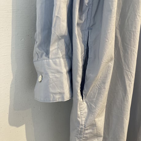 UNIVERSAL TISSU ナチュラルタイプライター バンドカラーロングシャツ スモーキーサックス