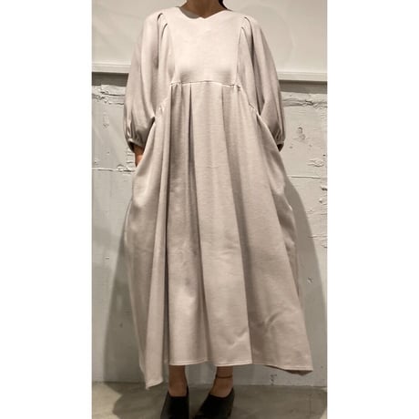 UNIVERSAL TISSU ウールカシミヤビーバー タックギャザーワンピース ペールベージュ