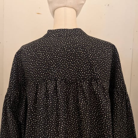 【BON VIEUX TEMPS】ランダムドットシャツ　BLACK×WHITE