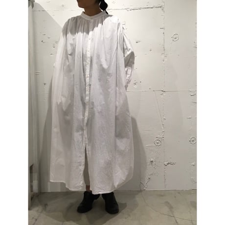 UNIVERSAL TISSU ナチュラルタイプライター ギャザーシャツドレス クロ