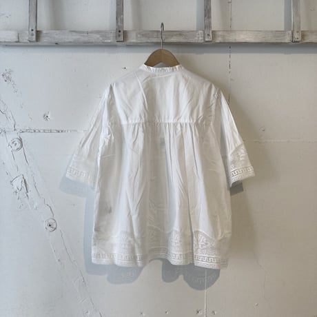 UNIVERSAL TISSU イタリアンフィレレース ピンタックブラウス シロ