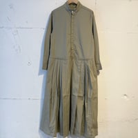 UNIVERSAL TISSU ホスピタル ロングスリーブワンピース グレージュ