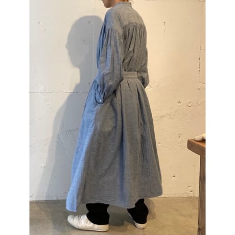 UNIVERSAL TISSU ソフトデニムへリンボン ギャザーシャツドレス ライトブルー