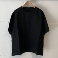 TISSU トリプルワッシャーリネン バックボタンシャツ クロ