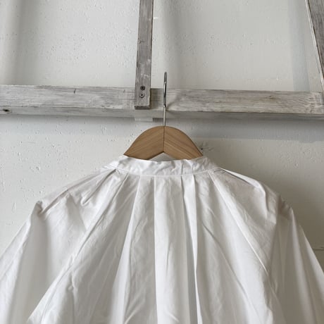 UNIVERSAL TISSU ボウタイブラウス シロ