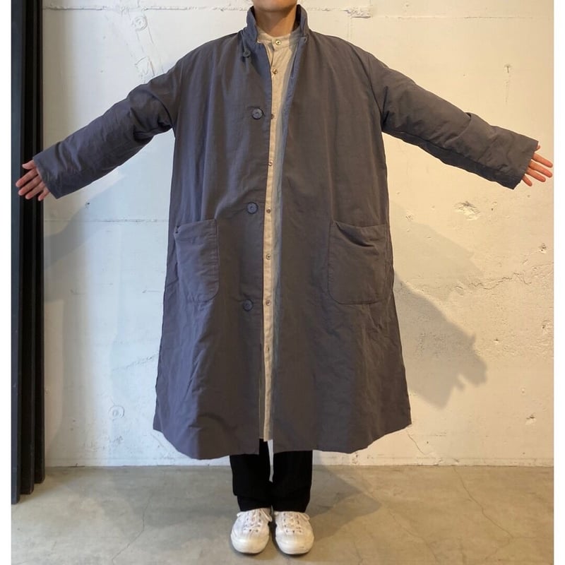 grin CLシーチング中綿ロングコート スチールグレー | un de plus