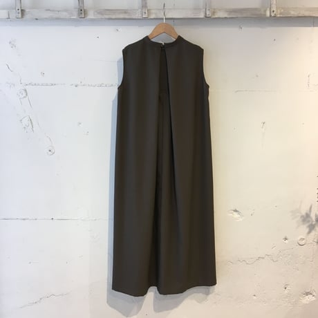GALERIE TISSU リプリープリネン混モックネックワンピース チャコール