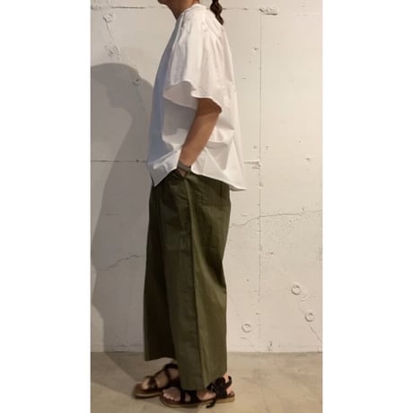 ナチュラルタイプライター タックスリーブブラウス クロ