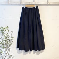 UNIVERSAL SEVEN コットンラミーツイル キュロット ネイビー