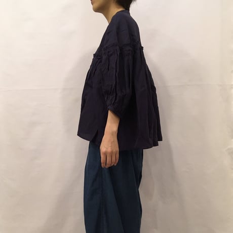 UNIVERSAL TISSU フレンチリネンバンドカラーブラウス オフ