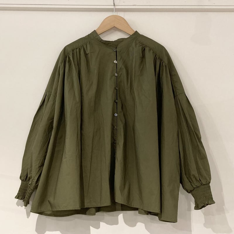 UNIVERSAL TISSU タイプライターシャーリングブラウス UNIVERSAL TISSU ユニバーサルティシュ タイプライター