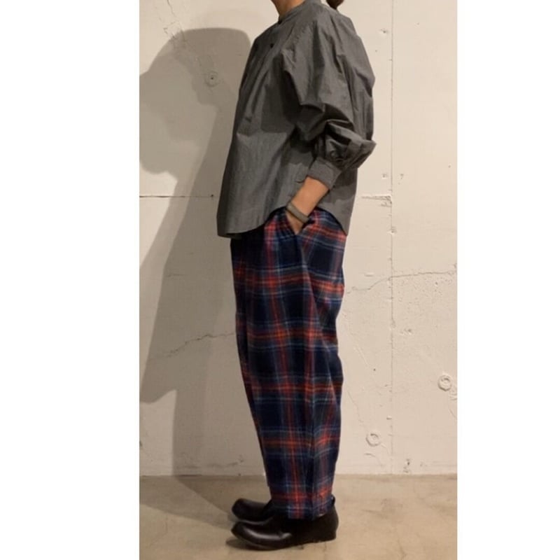 UNIVERSAL TISSU ネルチェック ギャザーパンツ グレーチェック | un de