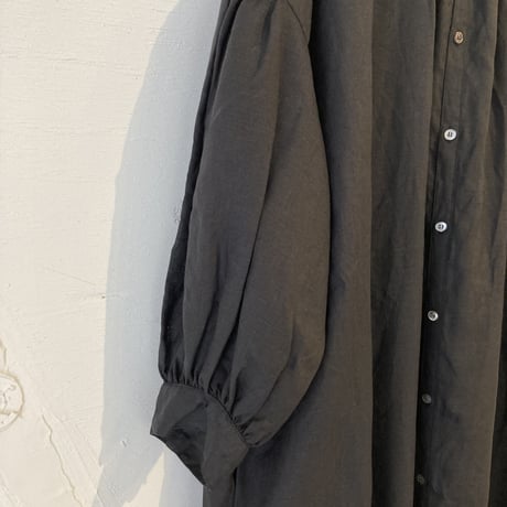 UNIVERSAL TISSU フレンチリネン シャツドレス クロ