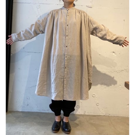 UNIVERSAL TISSU トリプルワッシャーリネン ギャザーチュニック クロ