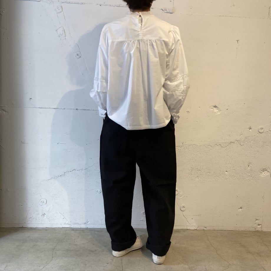 6256b543a1027518d004e1a1