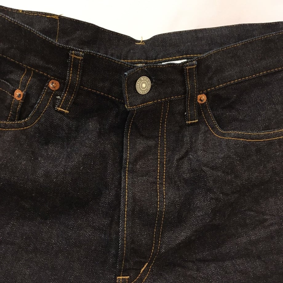 5f3653fad7e1d86a70475572