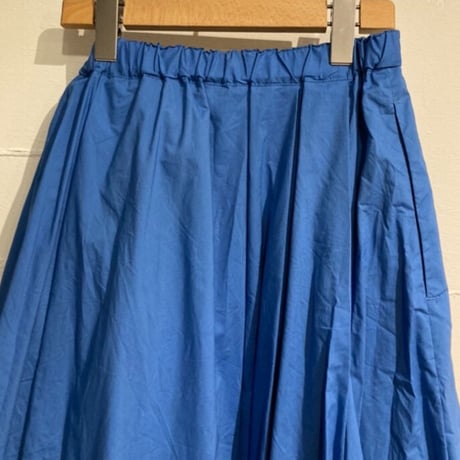 UNIVERSAL TISSU ナチュラルタイプライター イージーバルーンスカート ブルー