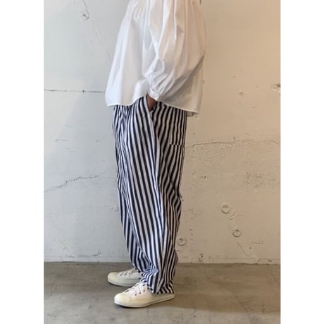 UNIVERSAL TISSU タックイージーパンツ クロ