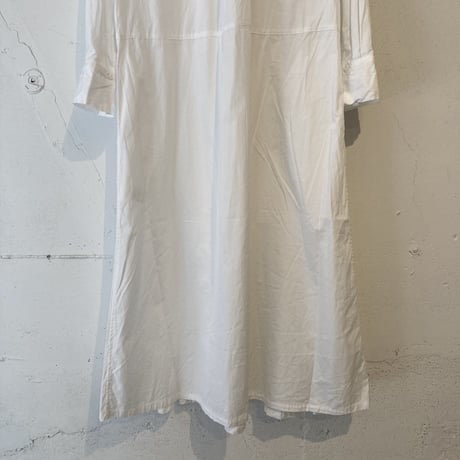 UNIVERSAL TISSU ホスピタル ロングスリーブワンピース シロ