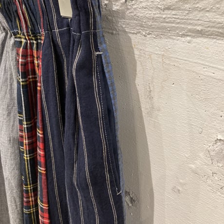 NATURAL LAUNDRY パネル シャーリングスカート グレー×ブルー