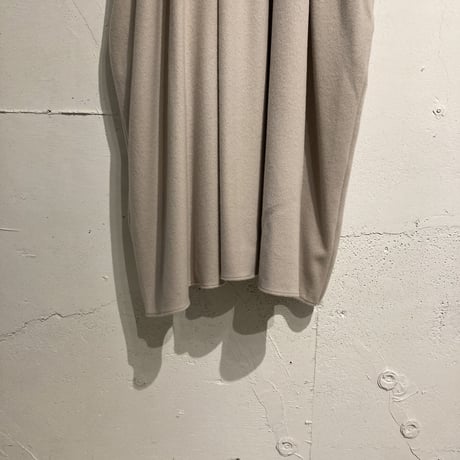 UNIVERSAL TISSU ウールカシミヤビーバー タックギャザーワンピース ペールベージュ