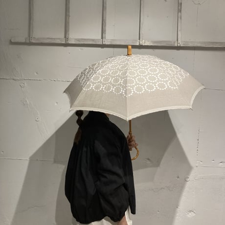 SUR MER 日傘　麻刺繍 輪っか水玉 ブラック（麻100％  (刺繍糸 綿100％)）