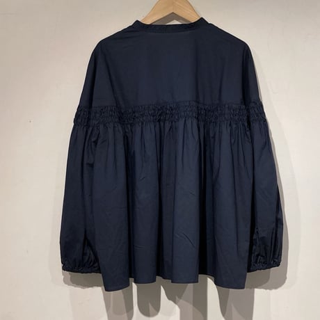 UNIVERSAL TISSU　ヨークシャーリングブラウス　ネイビー